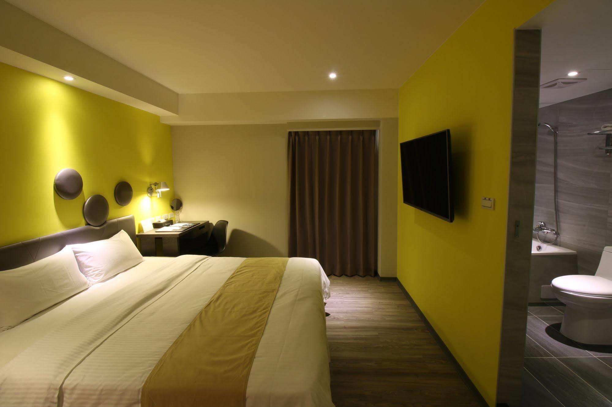 Blue Coast Hotel Гаосюн Екстер'єр фото